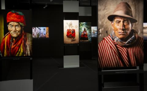 Exposition Steve McCurry au Musée Maillol prolongée jusqu’au 31 juillet